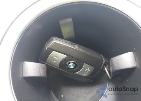 2015 BMW X1 xDrive28I из США, поврежденный, VIN WBAVL1C54FVY35473